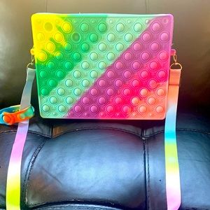 Pop-it purse
